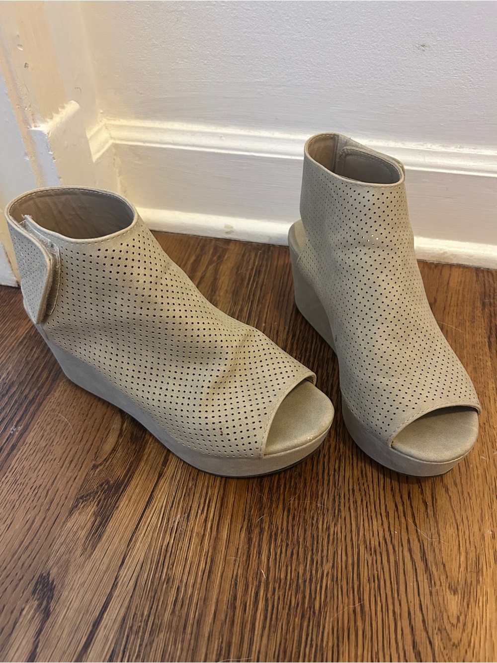 Pierre Dumas Taupe Perforated Wedge Peep-Toe Booties. Smoke free home .